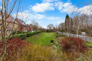 Photo 32- click for photo gallery